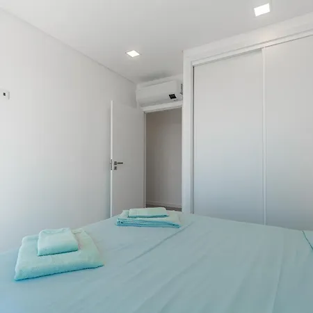 Vila Locki With Jacuzzi, Private Pool And Sea View