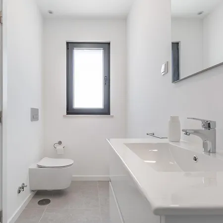 Locki With Jacuzzi, Private Pool And Sea View * Lourinhã