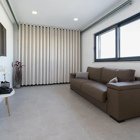 Locki With Jacuzzi, Private Pool And Sea View