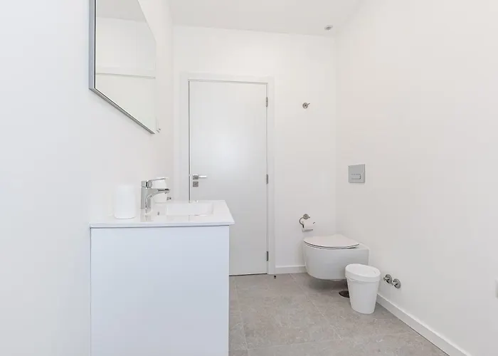 Locki With Jacuzzi And Private Pool