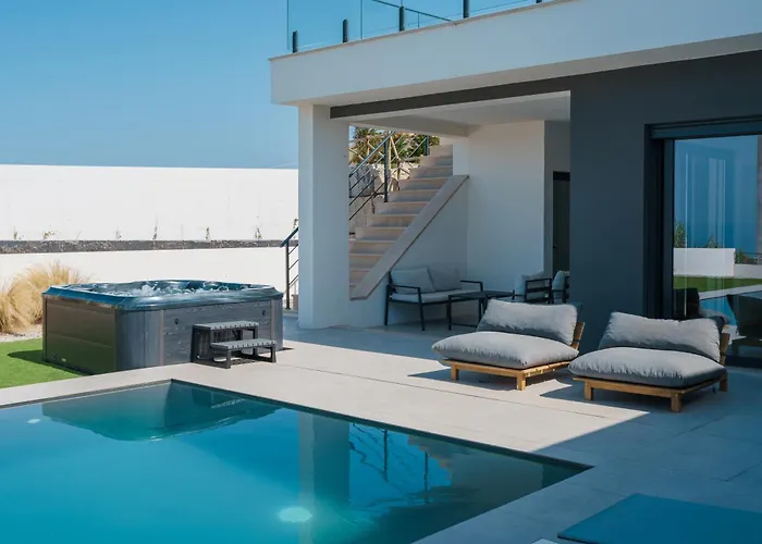 Locki With Jacuzzi And Private Pool *